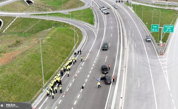 FOTO: Policajti trénovali zásahy pri nehodách