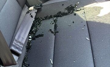 FOTO: Vyhrážajú sa jej a zdemolovali jej auto. Vraciame sa do 90. rokov? pýta sa Petková